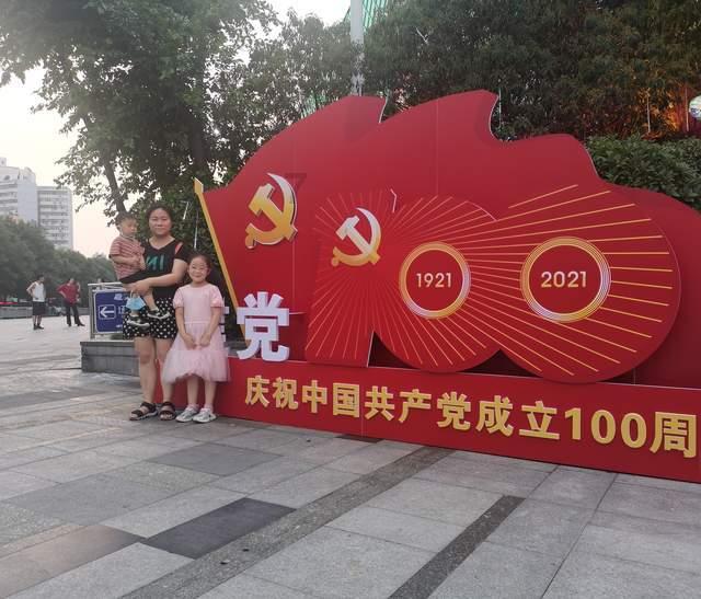 解疑答惑-白色短袖连衣裙,简约大气不单调,轻松提升时髦效果,你觉得怎么样?,让你顺利获取专业解答